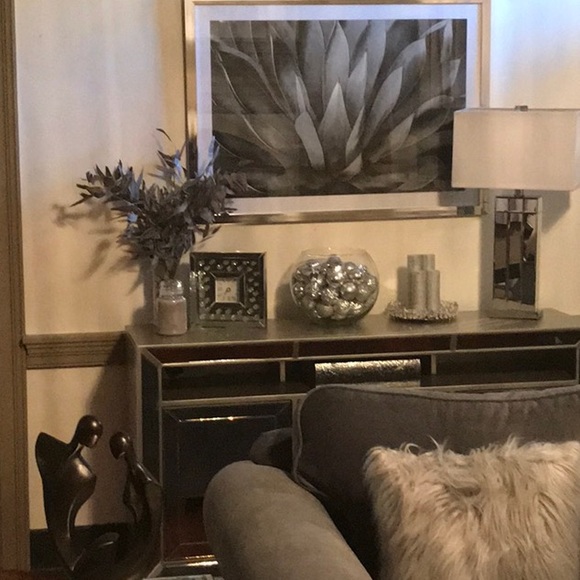 Meet your Posher, Crystal - Picture 2 of 2